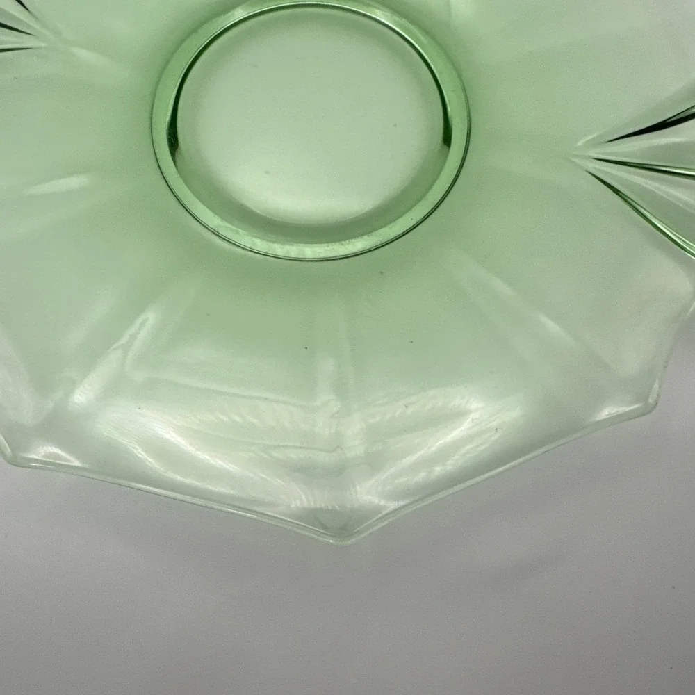 Vintage Fostoria Green Uranium Glass Serving Plate Bow Tie‎ Handles